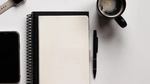 Mensagens no WhatsApp no Fim de Semana: Como Pôr Limites sem Perder Pacientes