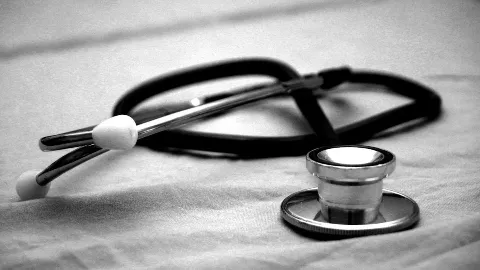 Prescrição de Vitamina K2 (MK-7): Sinergia com Vitamina D3 e Proteção contra Calcificação Vascular