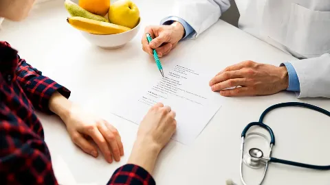 Transparência Contratual em Softwares de Nutrição: Como Evitar Surpresas Financeiras na Expansão do Consultório